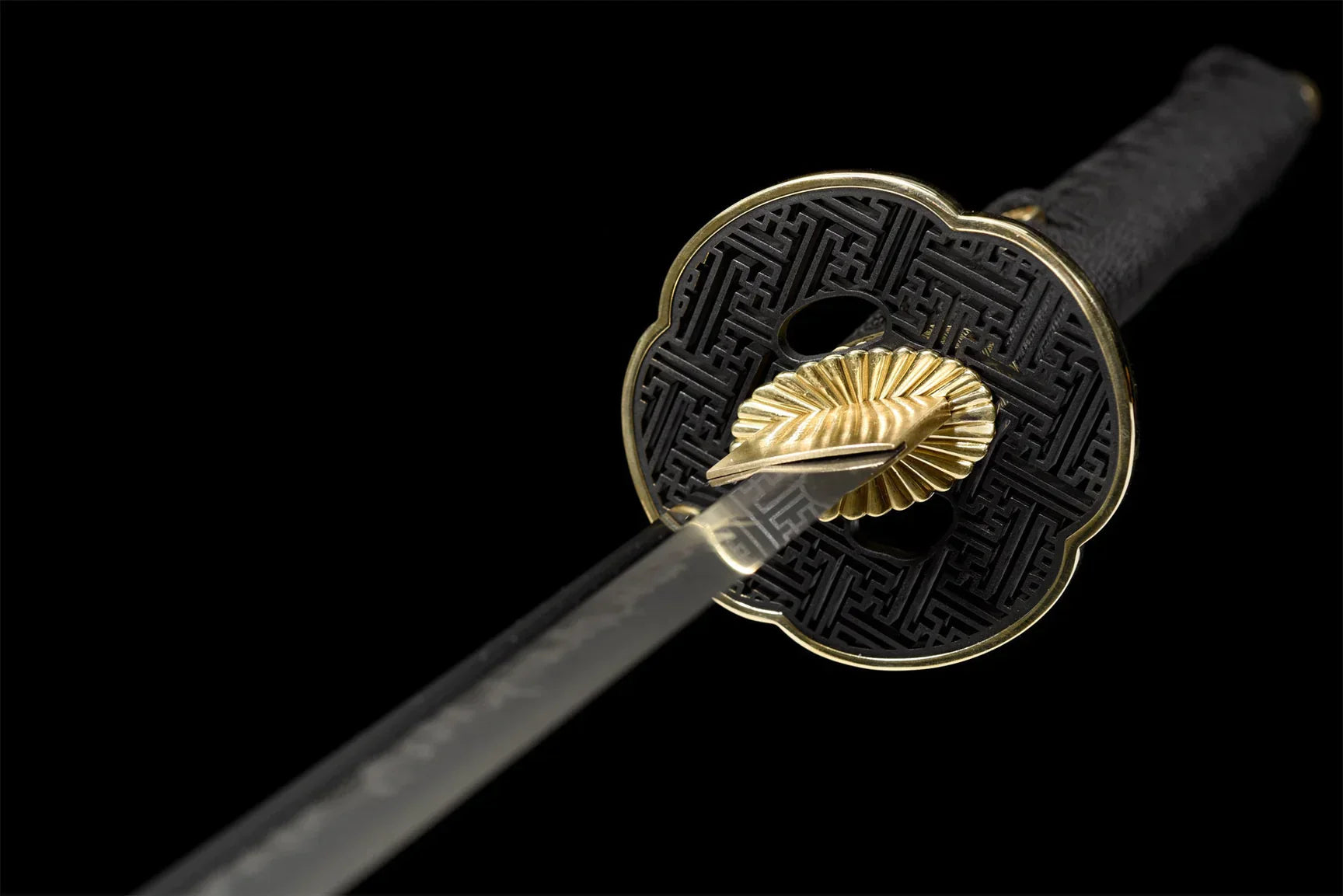 Tsuba-Tokugawa-Ieyasu-Acier-T10-Hamon-Veritable